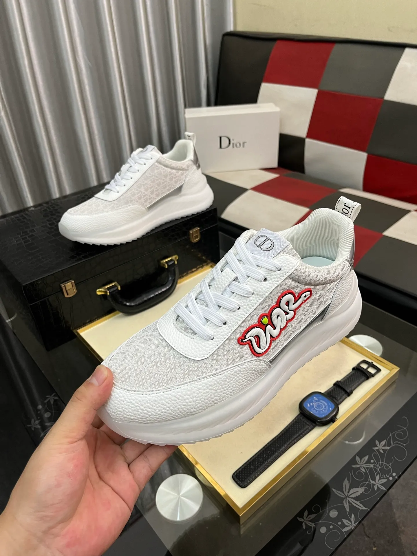 Men's Men's Shoes💰458⌚️⌚️Dior unique modern style sneakers. Counter purchasing 🏃casual leather shoes😍😍 original cowhide leather imported from Italy (refuses to discolor and grind feet) soles: original soles specially provided by the original factory, super cool😍 lace up and walk with wind👍 style design ⚠️ super comfortable and wear-resistant original soles. Just like shooting the real thing 🎬The real thing is better Code number: 38-445⃣️Colors available